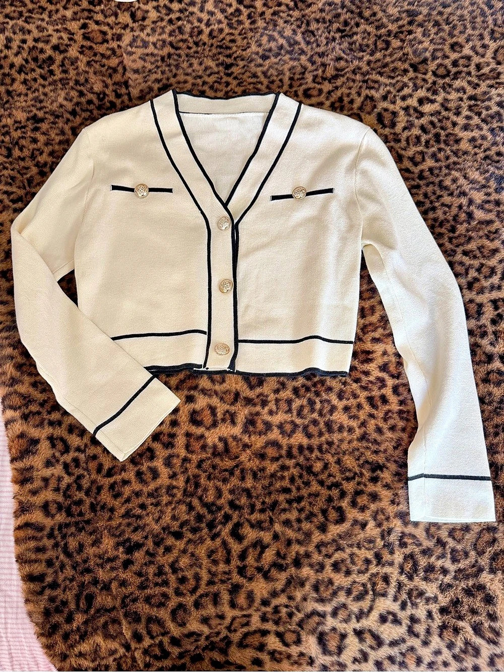 Contrast Trim Cardigan Cream & Black